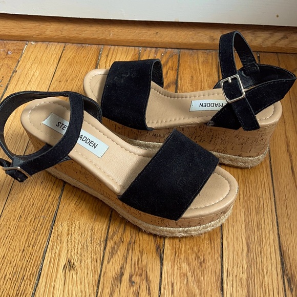 Steve Madden Black Platform Wedge Size 6M